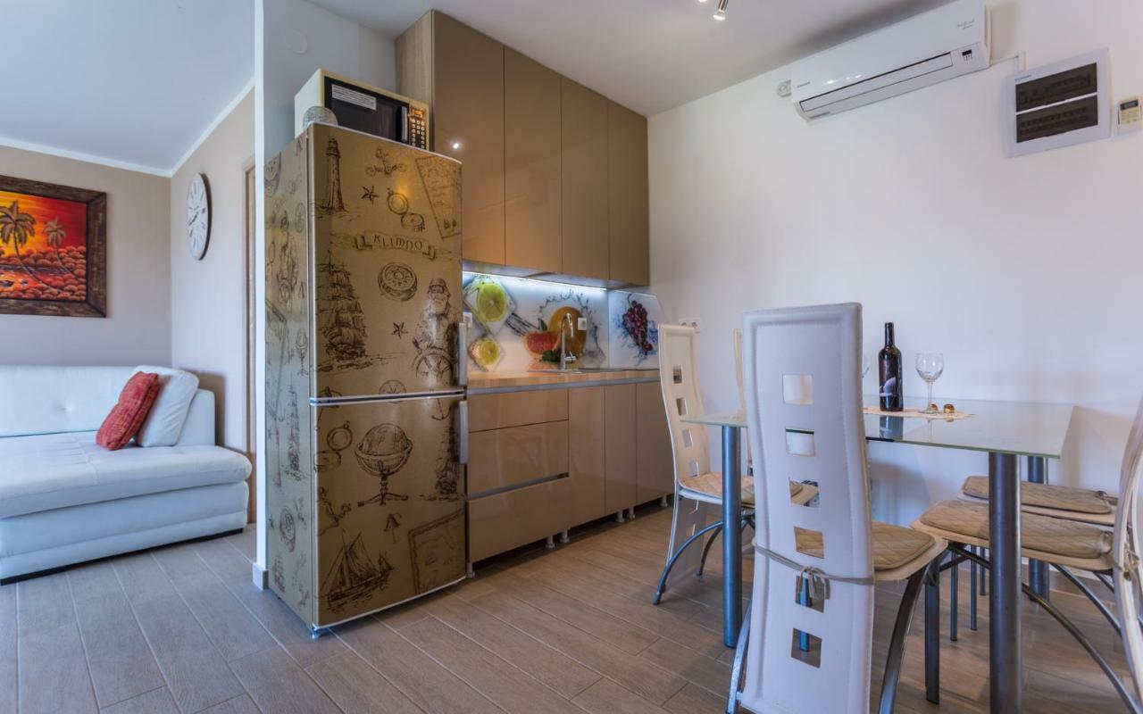 Apartment Trava Klimno Ngoại thất bức ảnh