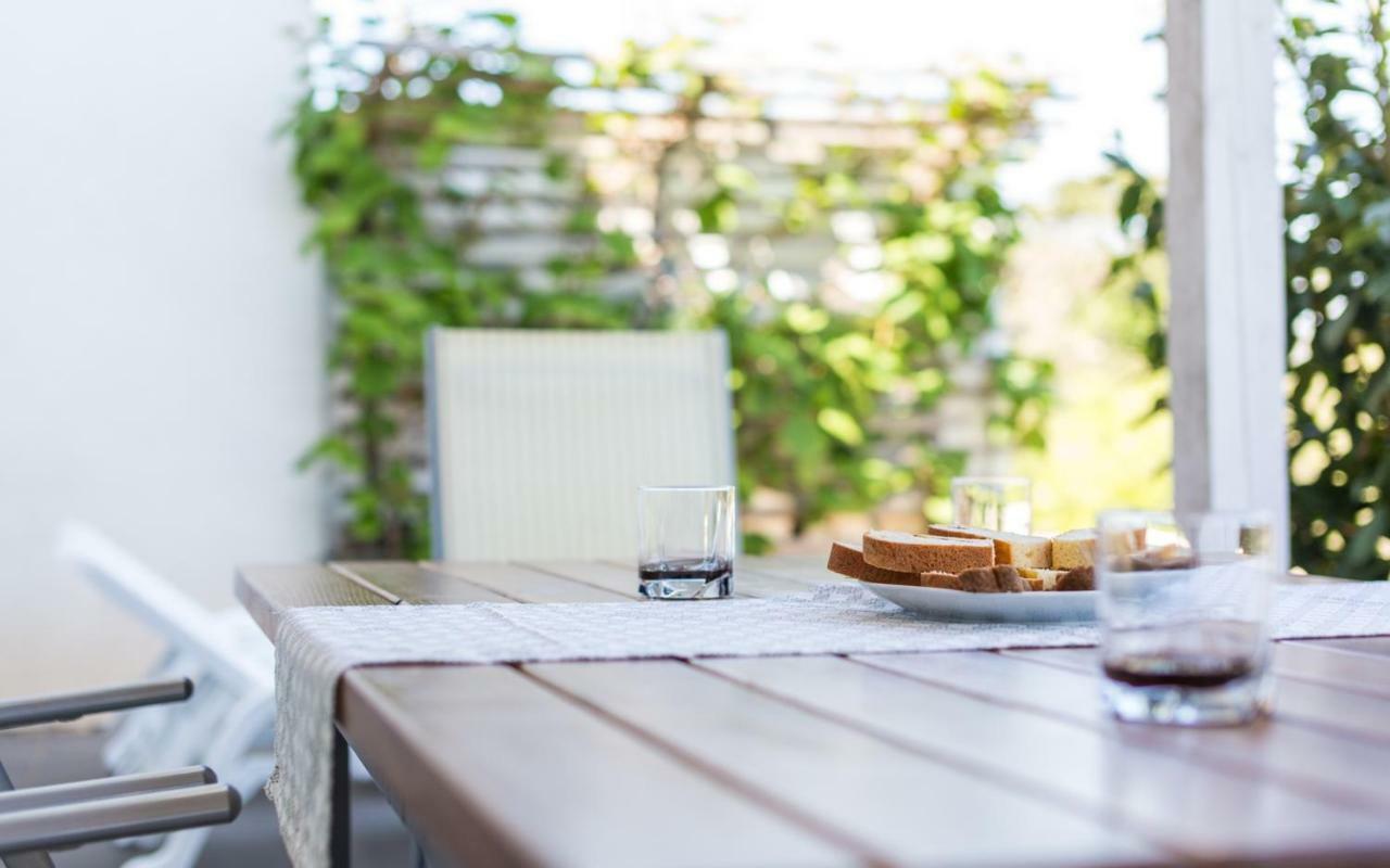 Apartment Trava Klimno Ngoại thất bức ảnh